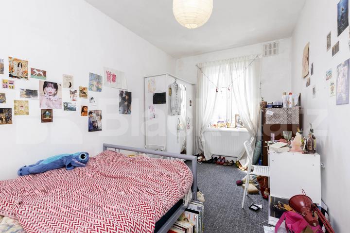 			3 Bedroom, 2 bath, 1 reception Apartment			 Dukes Avenue, Chiswick